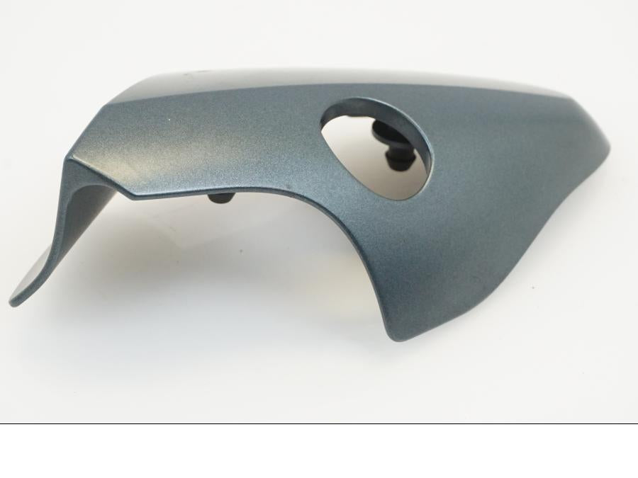 Baksidan på Blinkerskåpa från en BMW R 1150 R -2002 motorcykel.