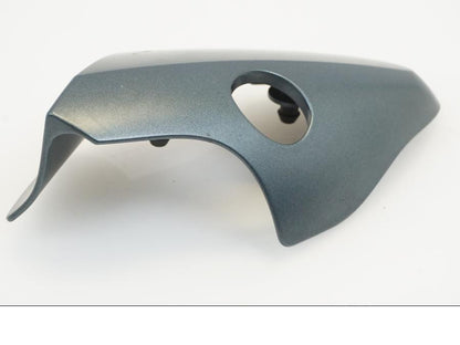 Baksidan på Blinkerskåpa från en BMW R 1150 R -2002 motorcykel.