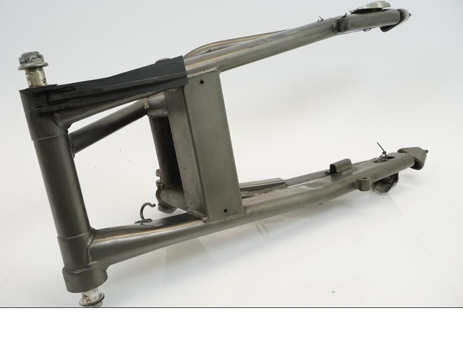 Snett nerifrån på Sving från en Kawasaki ER-6N -2009 motorcykel.