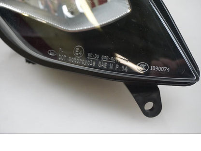 Snett nerifrån på Strålkastare från en BMW S 1000 XR -2016 motorcykel.