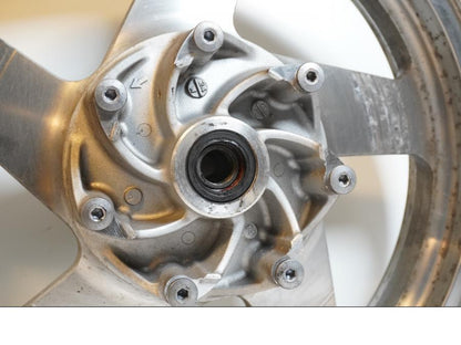 Extrabild2 på Fälg från en Kawasaki VN 1500 Classic Tourer -2003 motorcykel.