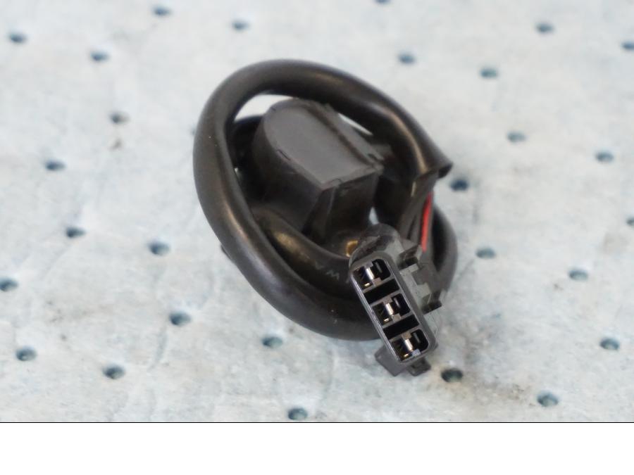 Vänster sida på Hastighetsgivare från en Suzuki GSX-R 1000 -2008 motorcykel.