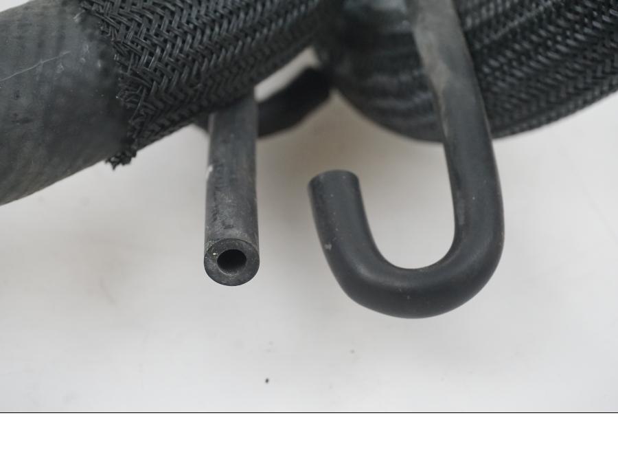 Extrabild2 på Vattenkyl Slang Set från en Suzuki GSX-R 750 -2009 motorcykel.