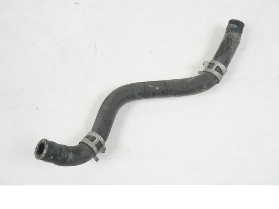 Snett uppifrån på Vattenkyl Slang Set från en Suzuki SV 650 S -2005 motorcykel.