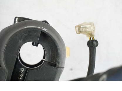 Extrabild6 på Styrelreglage från en Suzuki GSX 1300 RX -1999 motorcykel.