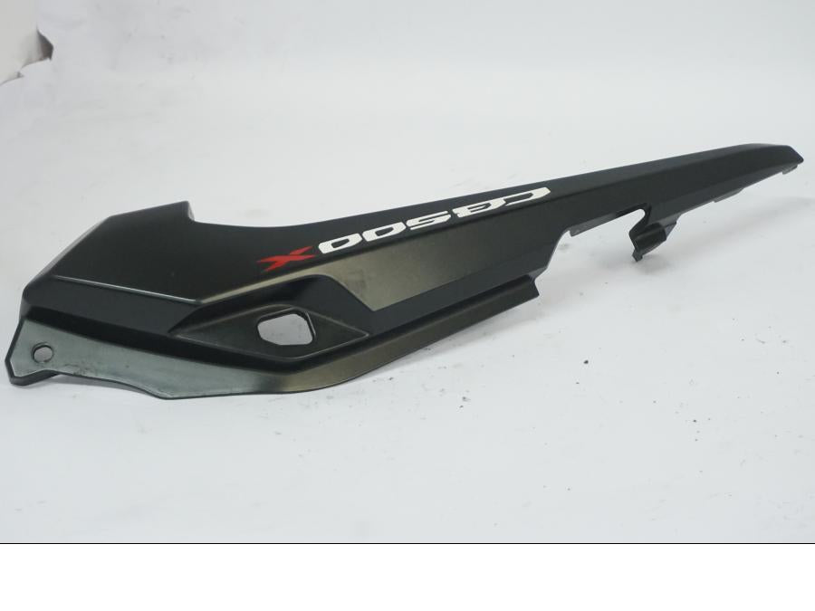 Snett uppifrån på Bakvinge från en Honda CB 500 X -2015 motorcykel.