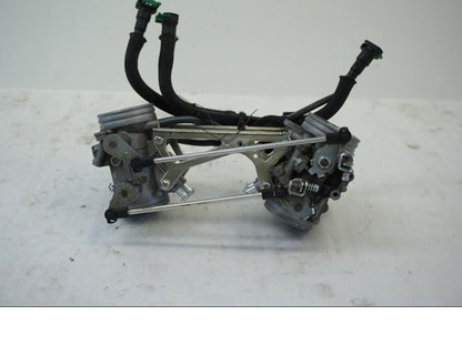 Baksidan på Spjällhus från en Suzuki DL 1000 -2016 motorcykel.