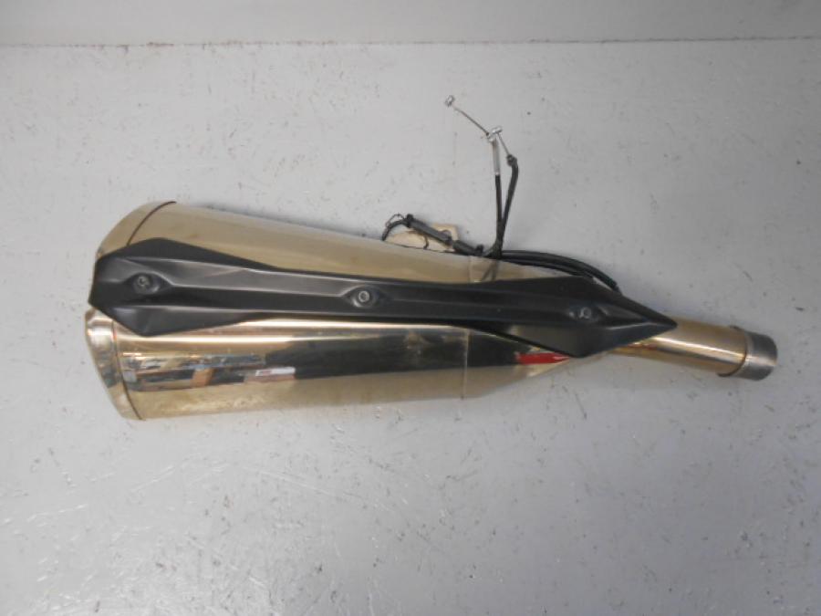 Framsidan på Ljuddämpare från en Kawasaki Z 1000 -2007 motorcykel.