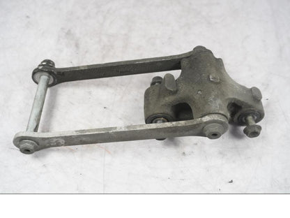 Framsidan på Stötdämparlänkage från en Kawasaki ZX-10R -2008 motorcykel.