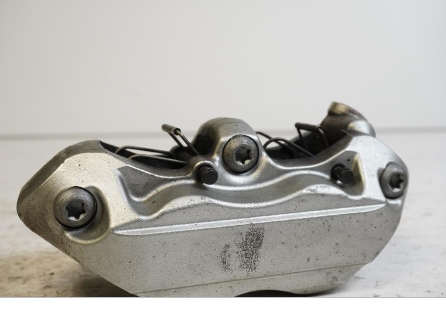 Baksidan på Bromsok från en KTM 690 Duke -2008 motorcykel.