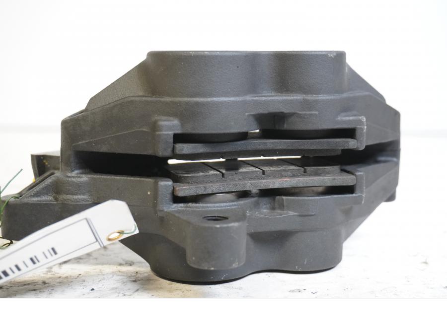 Höger sida på Bromsok från en Triumph Rocket III -2011 motorcykel.