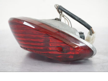 Vänster sida på Baklampa från en Suzuki SV 650 -1999 motorcykel.