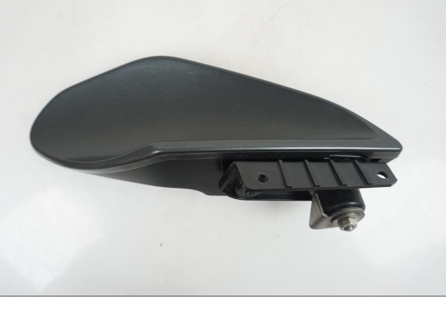 Baksidan på Vindavvisare från en BMW K 1600 -2014 motorcykel.