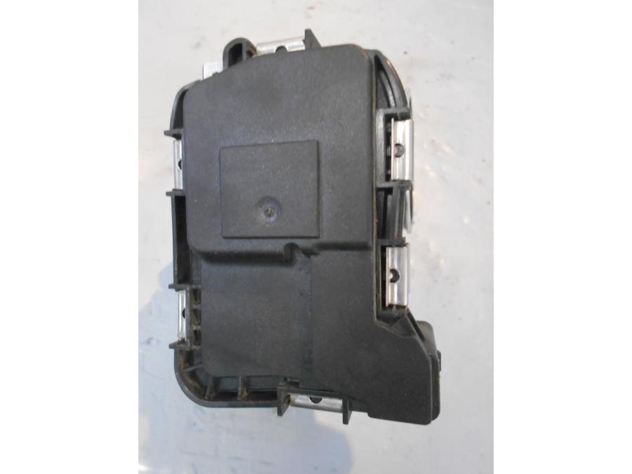 Vänster sida på Spjällhus från en BMW R 1200 RS -2016 motorcykel.