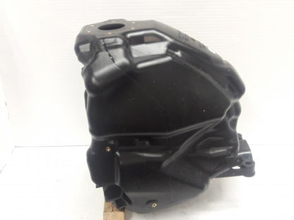 Vänster sida på Bensintank från en BMW R 1250 RS -2020 motorcykel.