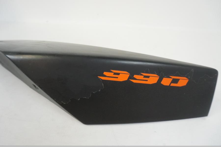 Baksidan på Bakvinge från en KTM 990 SM -2009 motorcykel.