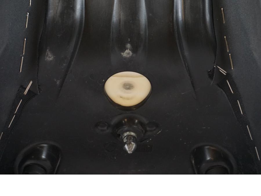 Extrabild5 på Sadel från en Ducati Desert X -2023 motorcykel.