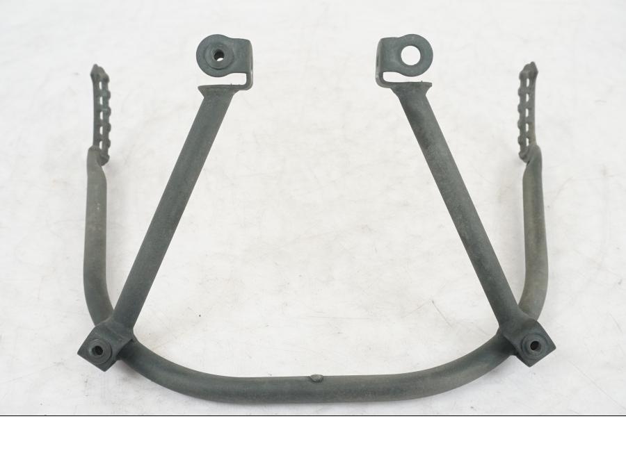 Höger sida på Vindrutefäste från en Triumph Tiger Explorer -2013 motorcykel.