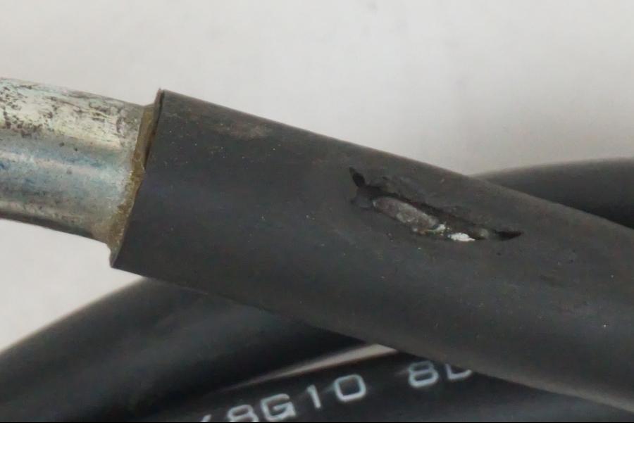 Baksidan på Kopplingsvajer från en Suzuki VZR 1800 -2009 motorcykel.