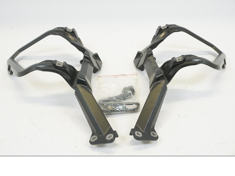 Framsidan på Väskhållare från en KTM 990 SMT -2012 motorcykel.