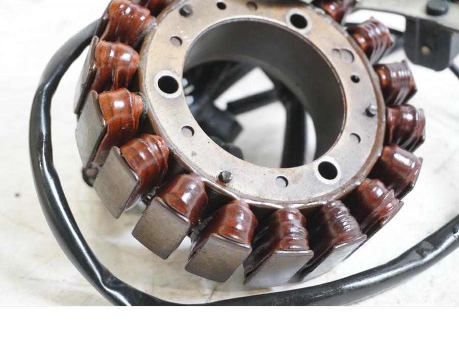 Baksidan på Generator från en Yamaha XV1000 -1983 motorcykel.