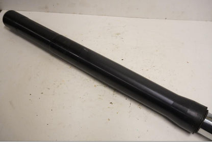 Höger sida på Gaffelben från en KTM 640 Duke -2006 motorcykel.