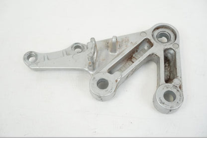 Snett uppifrån på Fotpinnefäste från en Suzuki GSX-R 750 -2001 motorcykel.