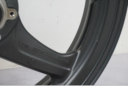 Extrabild3 på Fälg från en Honda VTR 1000 F -1997 motorcykel.