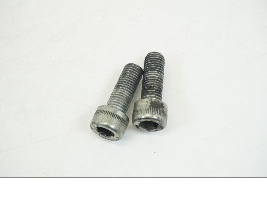 Baksidan på Sidostöd från en Triumph TT 600 -2002 motorcykel.