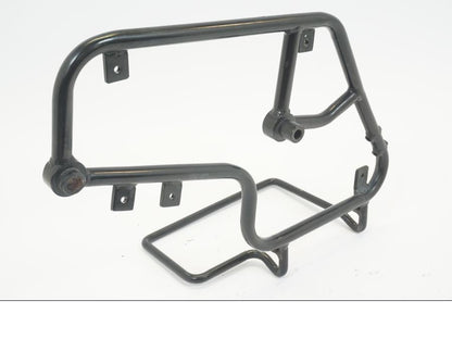 Höger sida på Väskbågar från en Triumph Rocket III -2007 motorcykel.