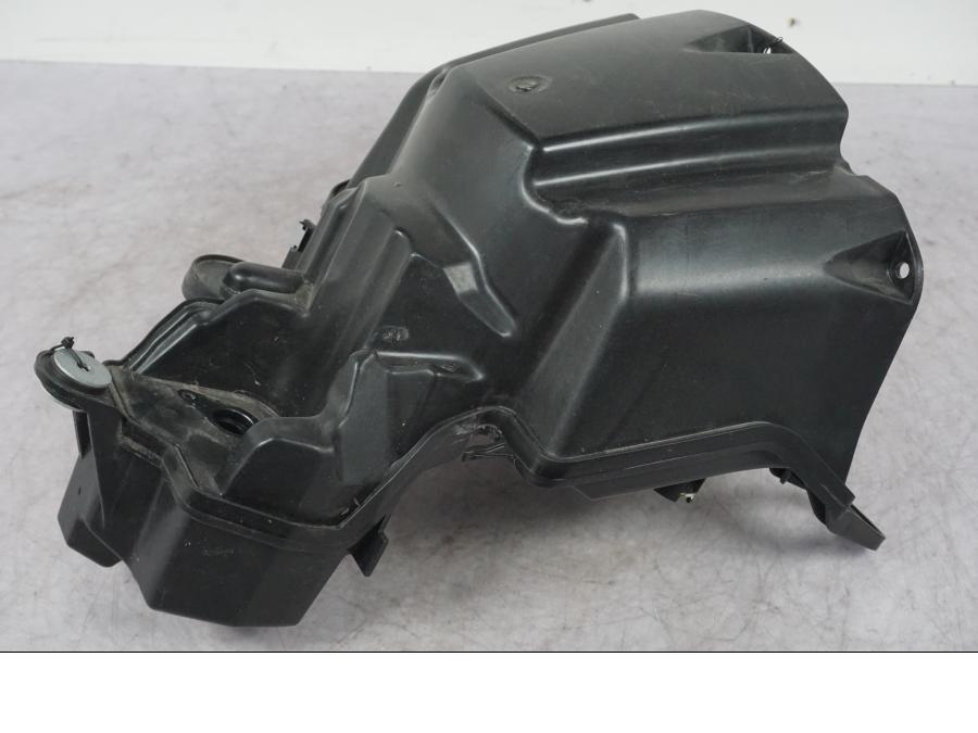 Framsidan på Luftburk från en BMW K 1600 GTL -2015 motorcykel.