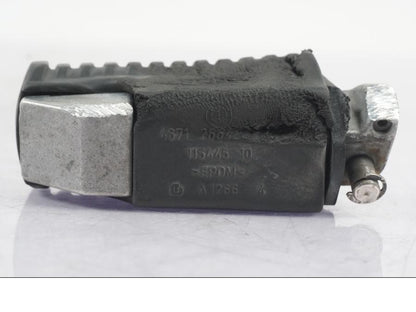 Höger sida på Fotpinne från en BMW R 1200 GS -2005 motorcykel.