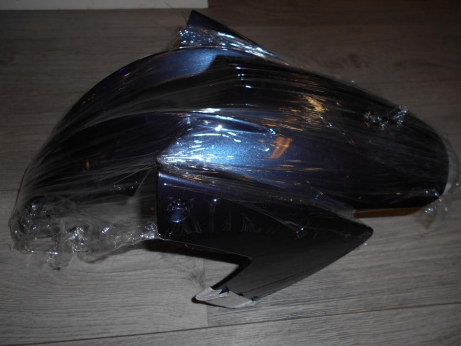 Baksidan på Framskärm från en BMW F 800 ST -2007 motorcykel.