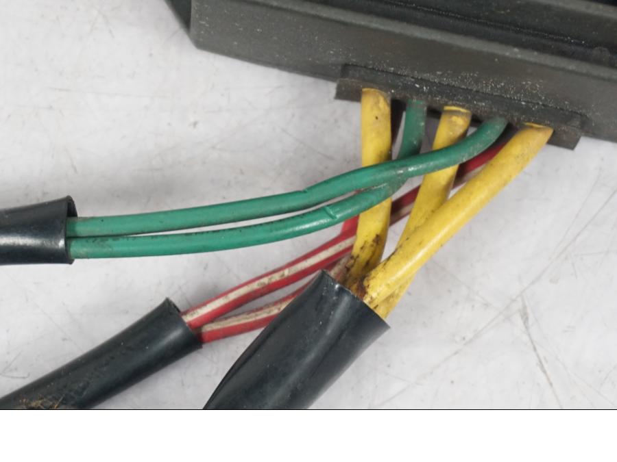 Baksidan på Likriktare från en KTM 690 Duke -2015 motorcykel.