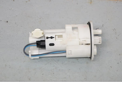 Framsidan på Bensinpump insprut från en Yamaha XJ 6 -2011 motorcykel.