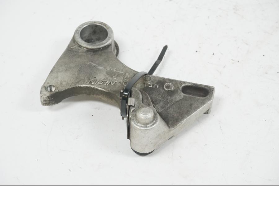 Höger sida på Bromsoksfäste från en Honda CBR 1000 RR -2004 motorcykel.