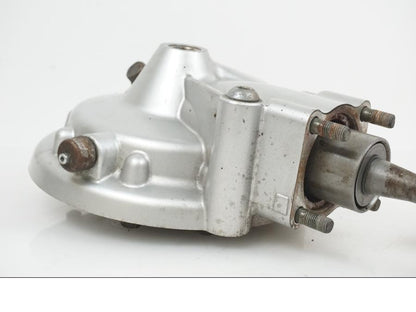 Snett nerifrån på Slutväxel från en Yamaha XJ 900 -1997 motorcykel.