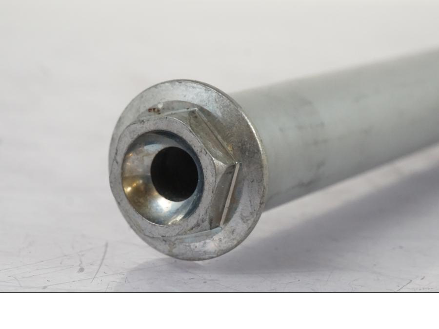 Baksidan på Axel från en Honda CBR 1000 RR -2007 motorcykel.