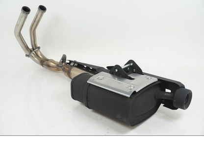 Höger sida på Avgassystem från en Kawasaki Vulcan S -2020 motorcykel.