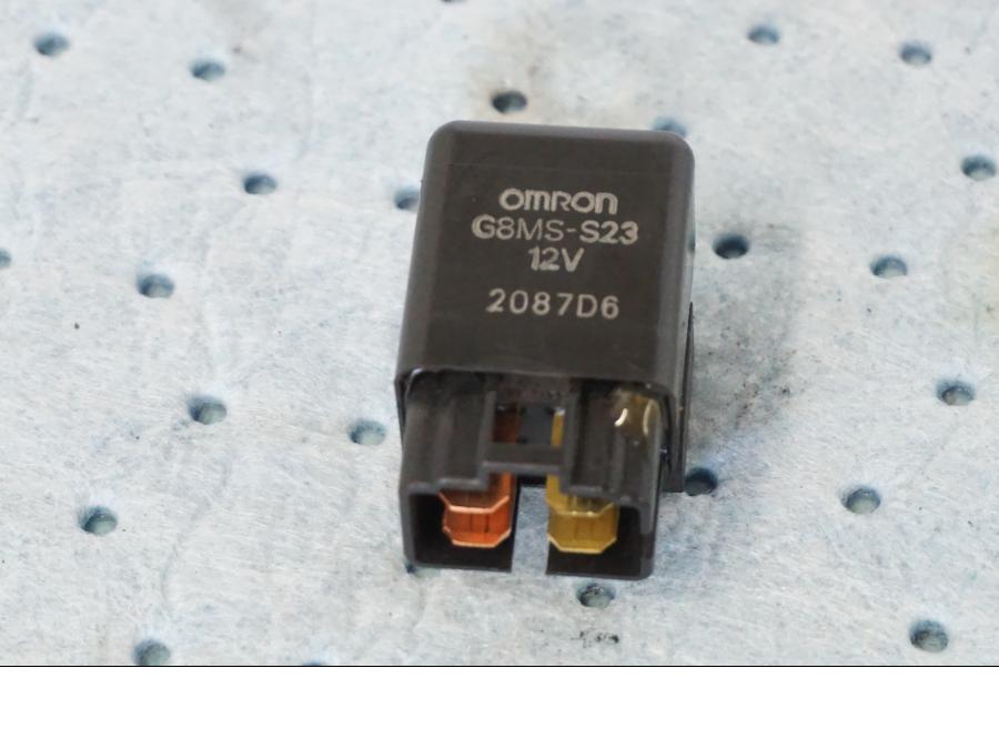 Extrabild1 på Relä från en Suzuki GSX-R 1000 -2008 motorcykel.