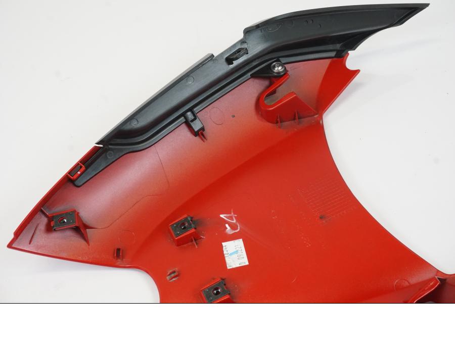 Extrabild1 på Undertail från en Triumph Trident -2021 motorcykel.