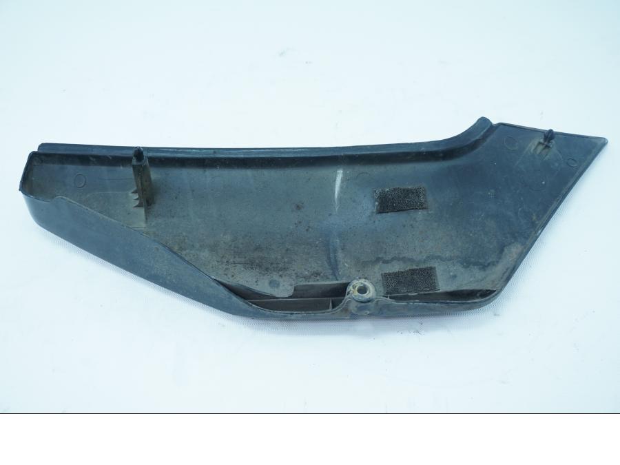 Baksidan på Sidopanel från en Honda XL 600 V -1994 motorcykel.