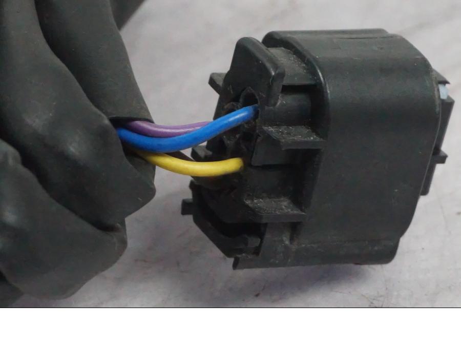 Snett nerifrån på Kablage från en BMW K 1600 GTL -2015 motorcykel.