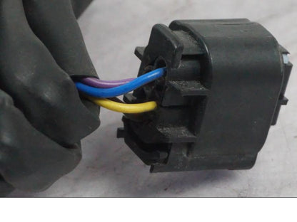 Snett nerifrån på Kablage från en BMW K 1600 GTL -2015 motorcykel.