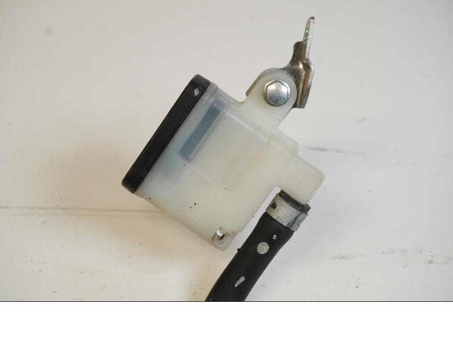 Höger sida på Bromshuvudcylinder från en Suzuki GSX-R 1000 -2007 motorcykel.