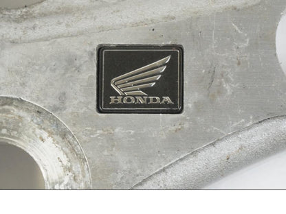 Baksidan på Gaffelkrona från en Honda CBR 125 R -2006 motorcykel.