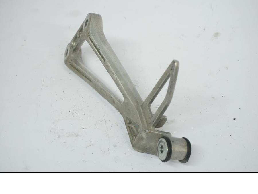 Extrabild2 på Fotpinnefäste från en Honda CB 500 X -2015 motorcykel.