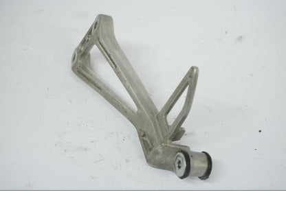 Extrabild2 på Fotpinnefäste från en Honda CB 500 X -2015 motorcykel.