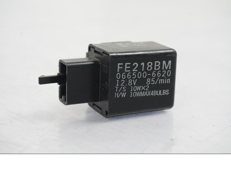 Framsidan på Blinkersrelä från en Yamaha YZF 1000 R1 -2007 motorcykel.