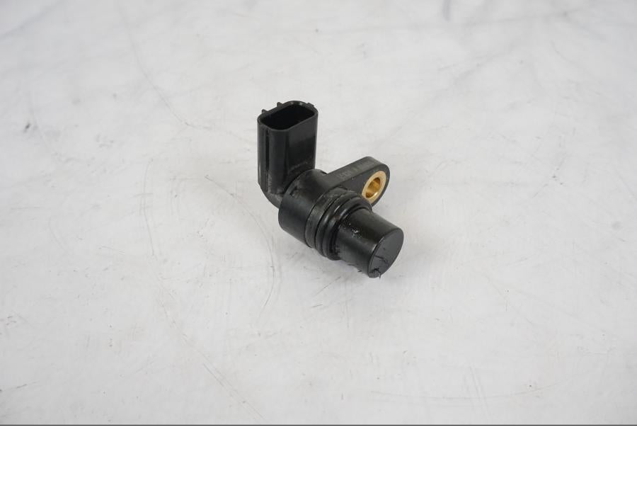 Framsidan på Hastighetsgivare från en Honda CRF 1000 Africa Twin -2016 motorcykel.